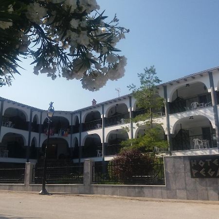 Pegasus Hotel Ханиоти Екстериор снимка