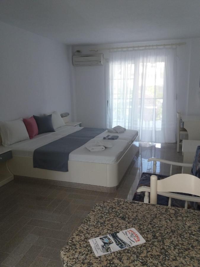 Pegasus Hotel Ханиоти Екстериор снимка