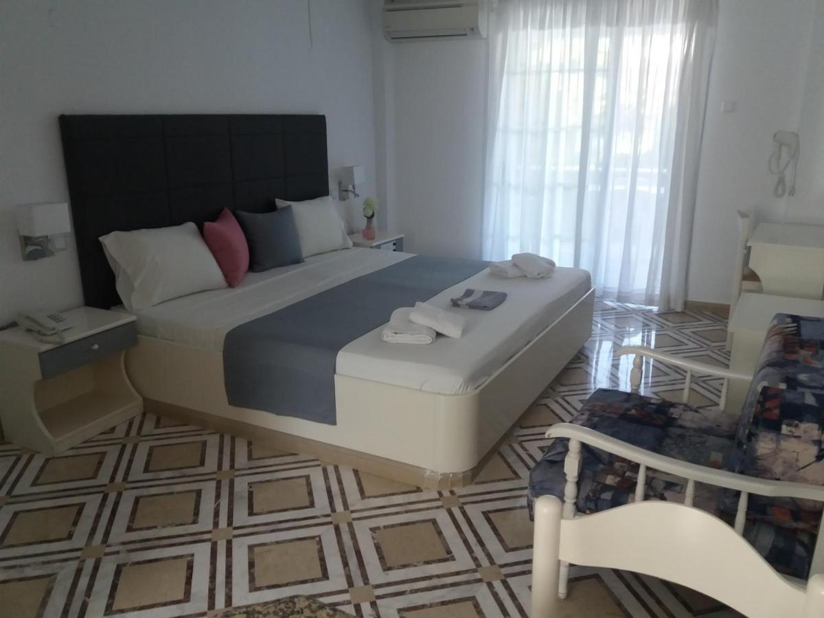 Pegasus Hotel Ханиоти Екстериор снимка