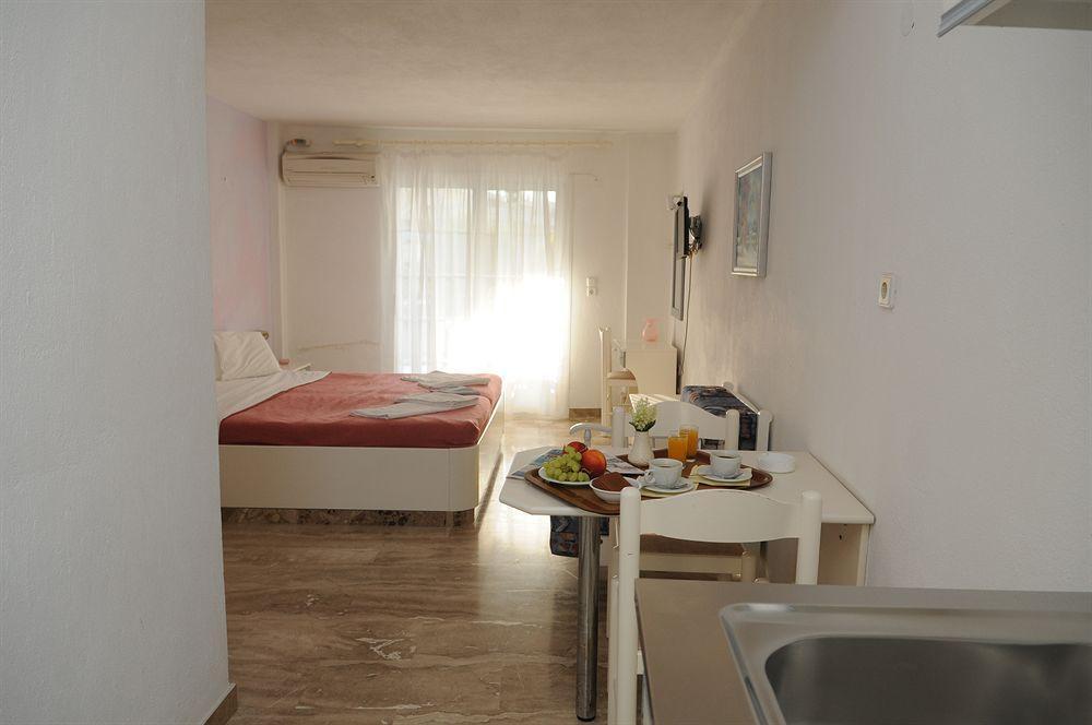 Pegasus Hotel Ханиоти Екстериор снимка