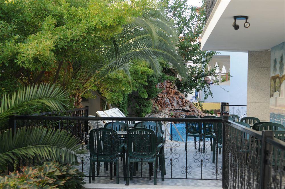 Pegasus Hotel Ханиоти Екстериор снимка