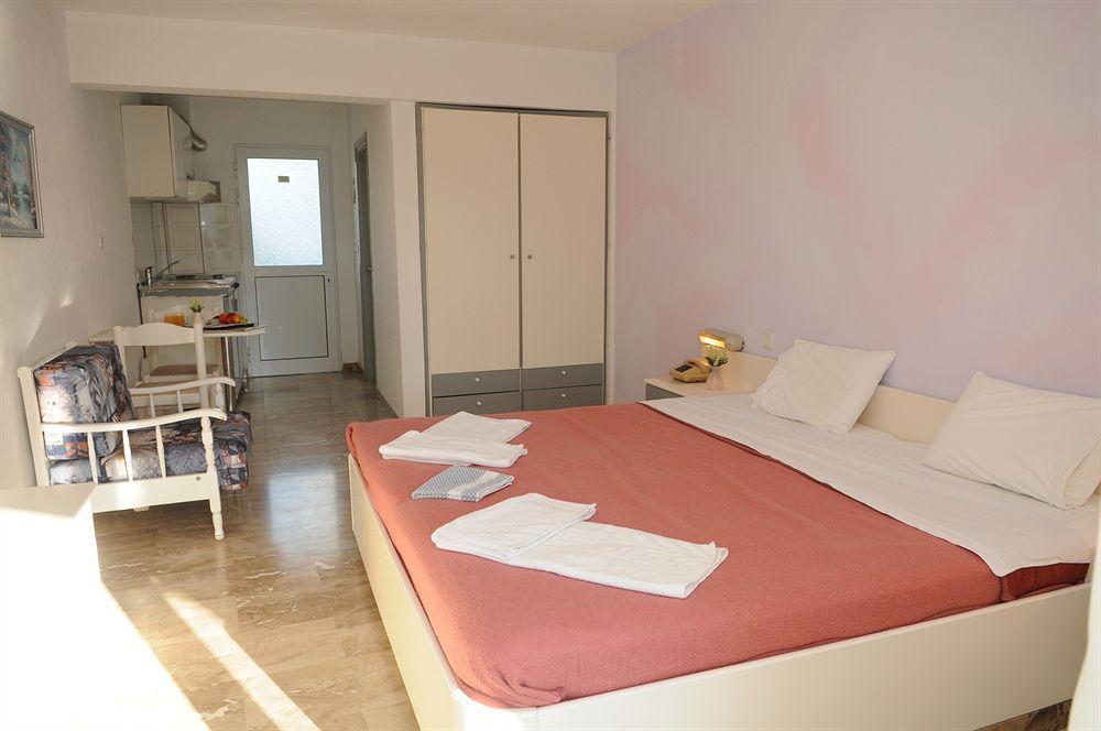 Pegasus Hotel Ханиоти Екстериор снимка