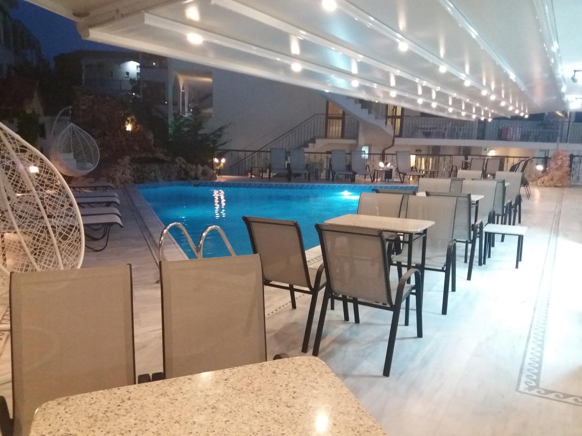 Pegasus Hotel Ханиоти Екстериор снимка